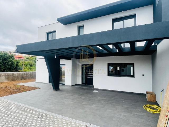 Moradia V3 Deluxe em Privilegiado Funchal