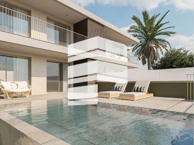 Moradia V3 em construção Imaculado Coração de Maria Funchal