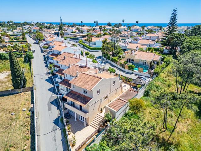 Moradia V3 em Sesmarias, Galé, a apenas 3 minutos da Praia 112m² Guia