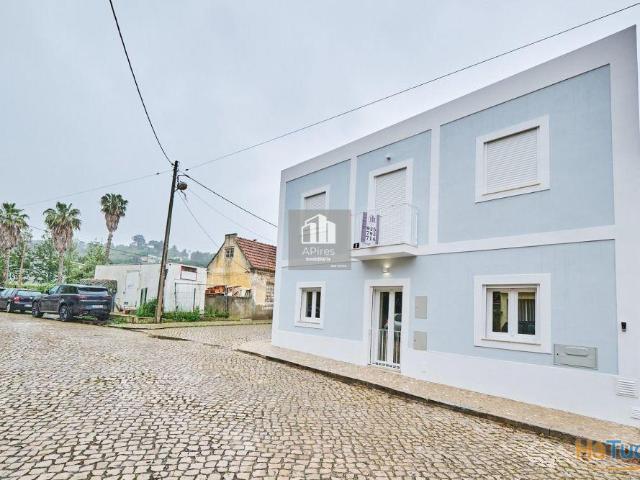 MORADIA V3 na TRAFARIA, nova a estrear. | 25053952013