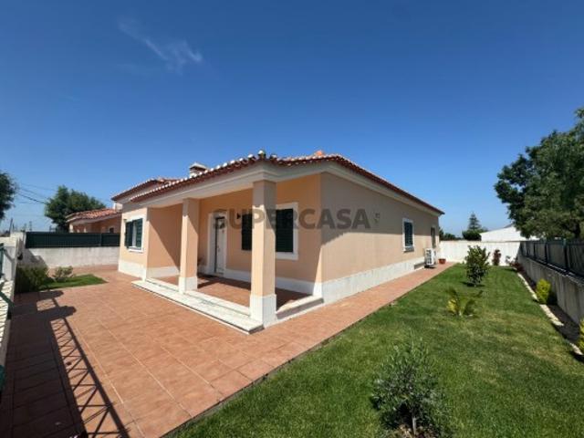 Moradia V3 Foros de Salvaterra 409.000€