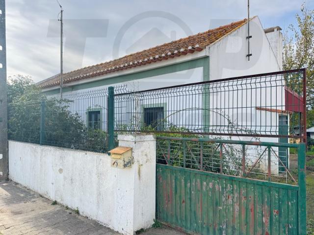 Moradia V3 para reabilitar Montinhos dos Pegos 119.000€