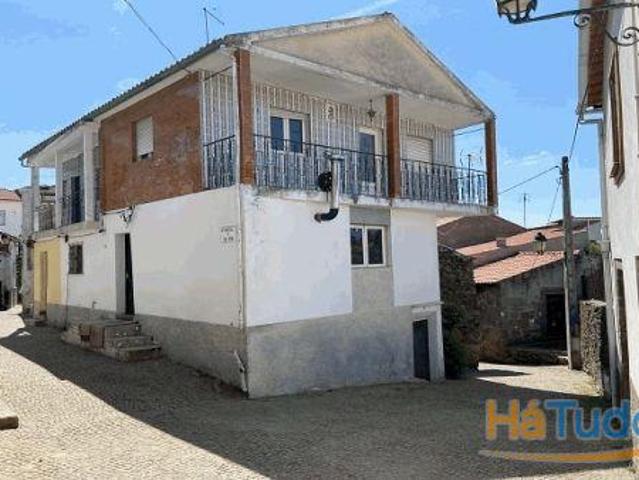 Moradia V3 Vila Flor Oportunidade ! | 23073593065