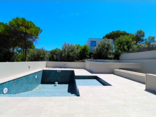Moradia V3 +1 com piscina em Barcarena