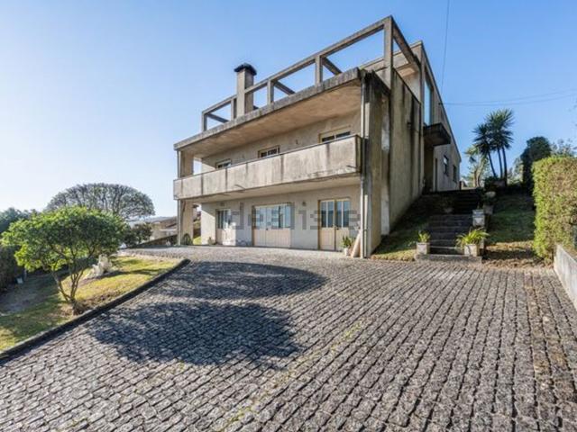 Moradia, Vale São Cosme Telhado Portela