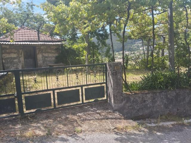 Moradia, Vale São Cosme Telhado Portela