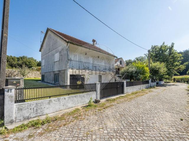 Moradia, Vale São Cosme Telhado Portela