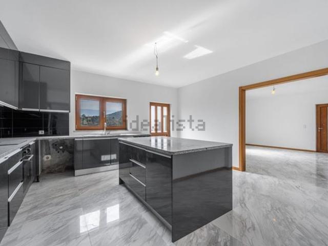 Moradia, Veade Gagos Molares