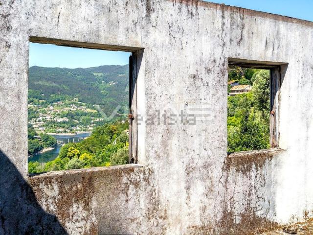 Moradia, Ventosa e Cova
