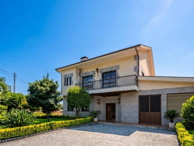 Moradia, Vila Cova da Lixa e Borba de Godim