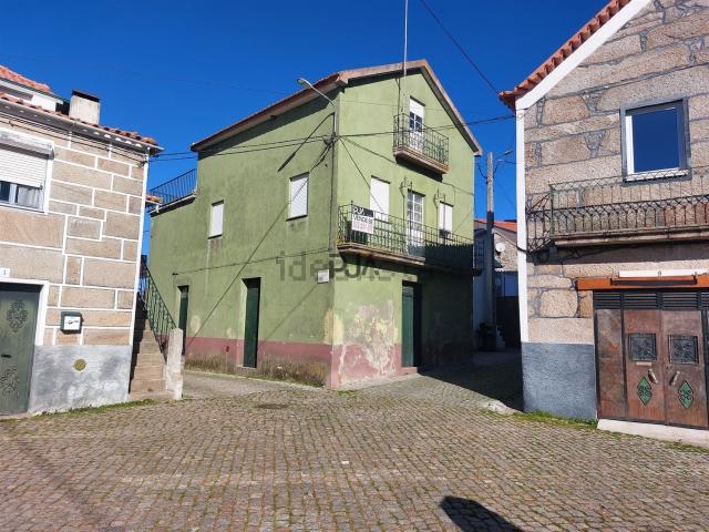 Moradia, Vila Cortes da Serra