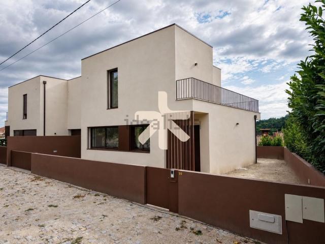 Moradia, Vila Caiz