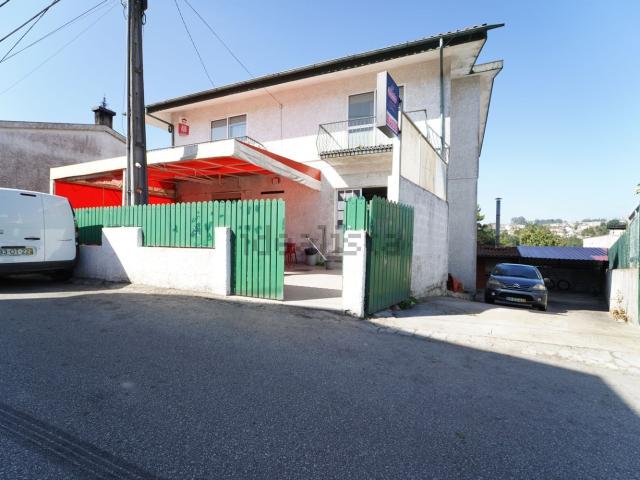 Moradia, Vila de Cucujães