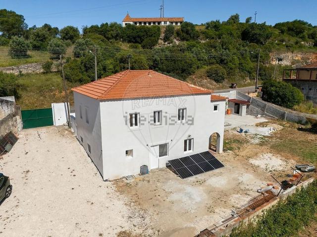 Moradia, Vila Moreira