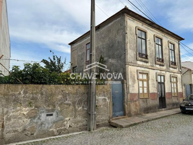 Moradia, Vila Nova da Telha