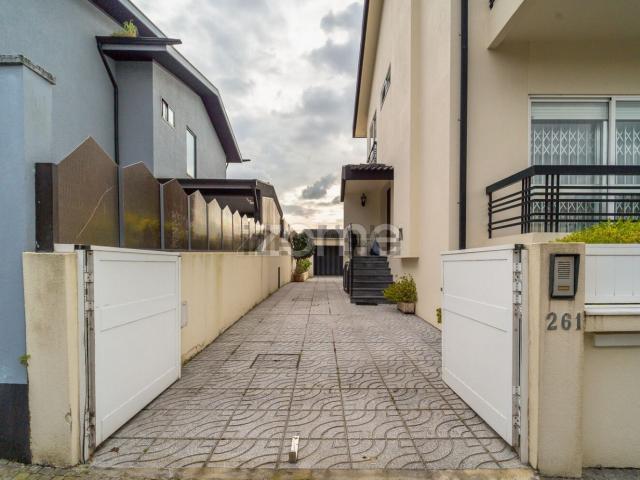 Moradia, Vila Nova da Telha