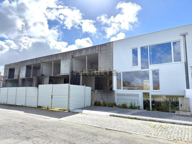 Moradia, Vila Nova da Telha