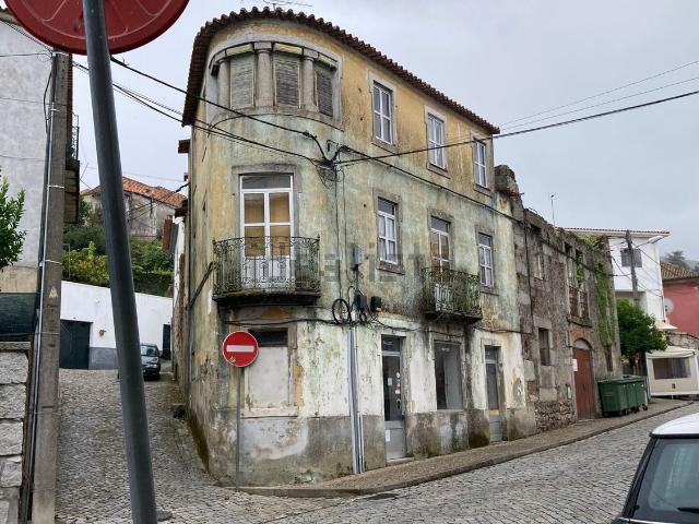 Moradia, Vila Nova de Tazem