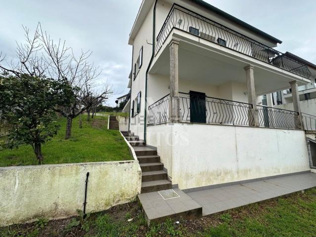 Moradia, Vila Nova de Anha