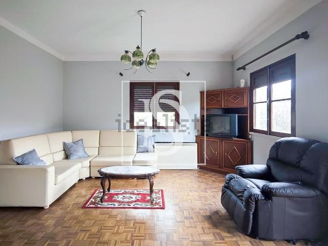 Moradia, Vila Nova de Anha