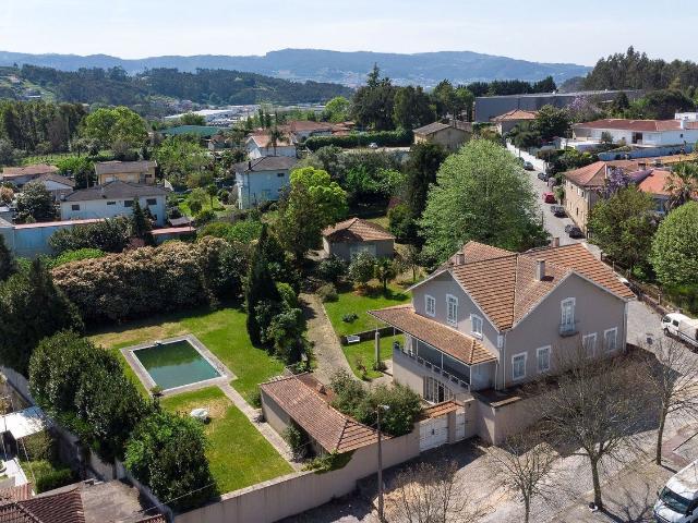 Moradia, Vila Nova de Famalicão e Calendário