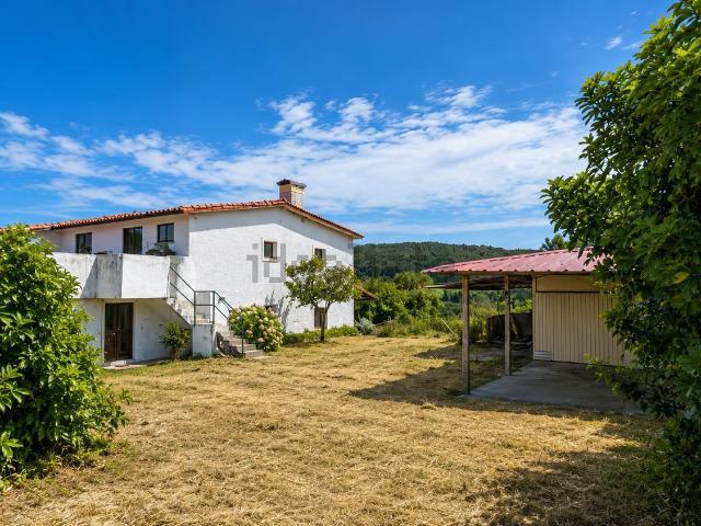 Moradia, Vila Nova de Monsarros