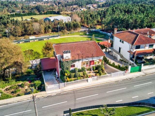 Moradia, Vila Verde e Barbudo