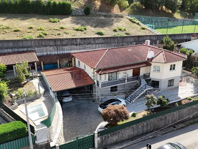 Moradia, Vila Verde e Santão