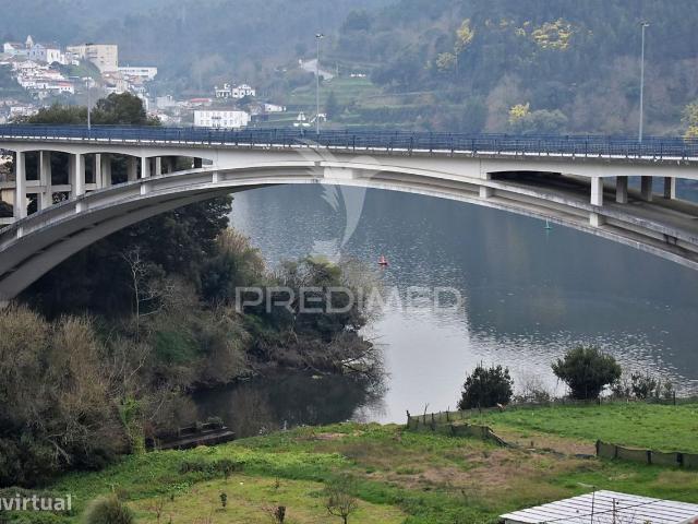 Moradia Vistas para o Rio Douro e Sousa