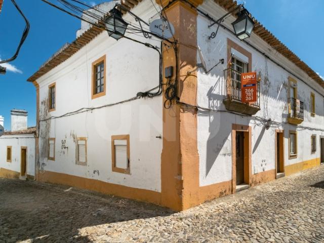 Moradia 1º andar Centro Histórico de Évora
