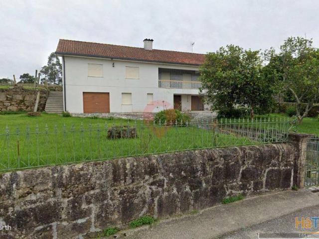 Moradia | 26083917909