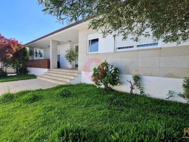 Moradia | 26083975719