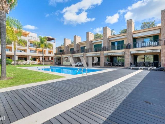 Moradia 2+2 quartos em condomnio privado, Vilamoura