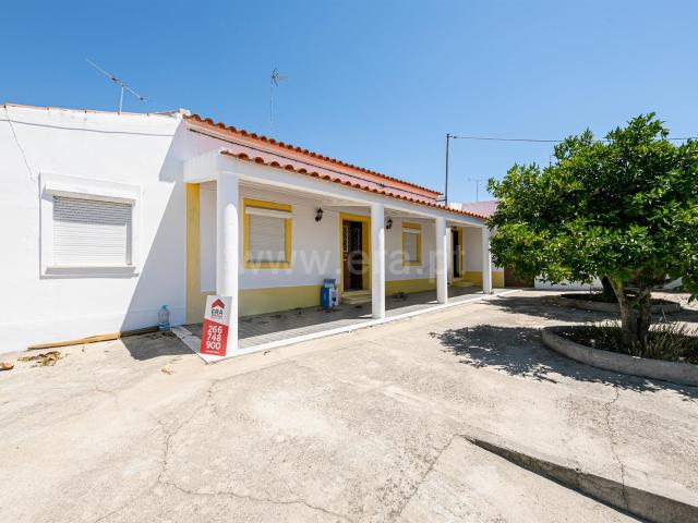 Moradia 4 quartos 235m² Corval
