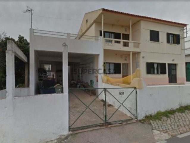 Moradia 4 quartos + 3 para venda em Loulé