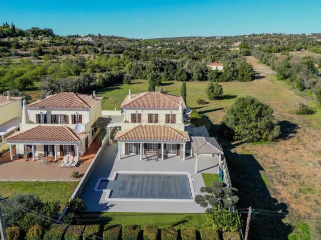 Moradia 4 quartos com garagem e piscina perto Loulé 140m² Loulé São Clemente