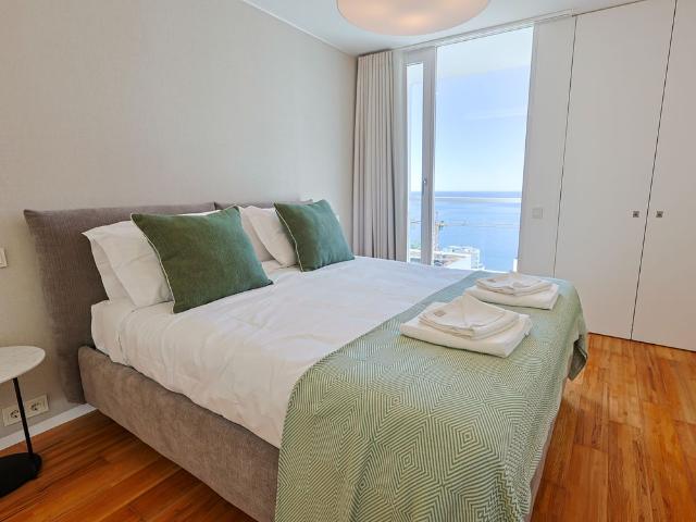 MORADIA 4 QUARTOS | MOBILADA | VISTA MAR