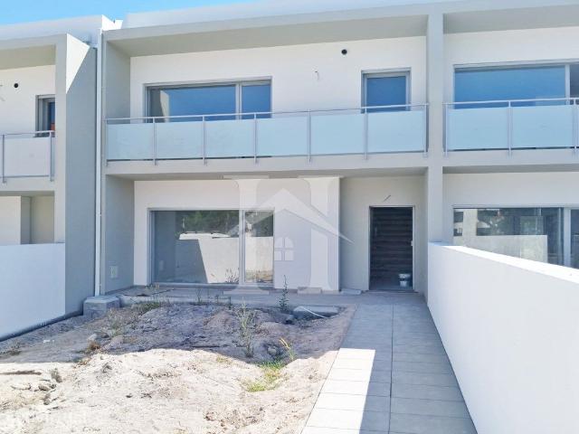 Moradias T4 de Nova Construo em Casal dos Matos, Leiria