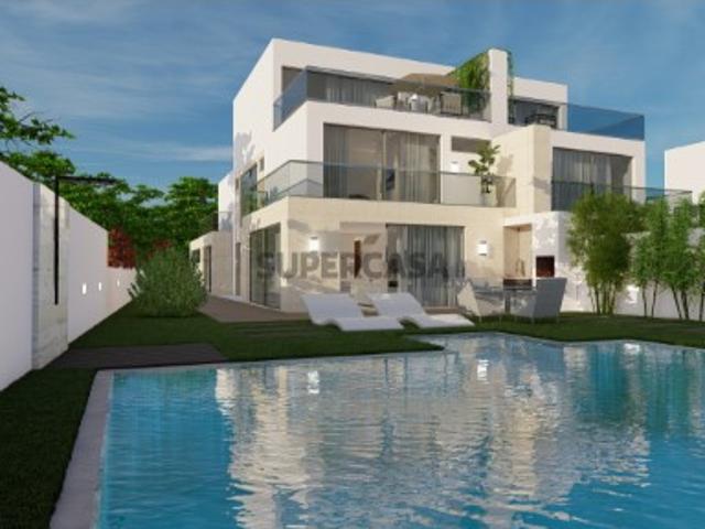 Moradias V5 de Luxo com Piscina, Jacuzzi, Jardim e Terraços Madalena Luxury