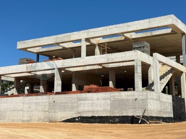 Moradias de luxo com vistas panoramicas para o mar, perto da praia