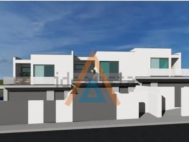 Moradias Geminadas em Santa Maria de Lamas. 267m² Santa Maria De Lamas