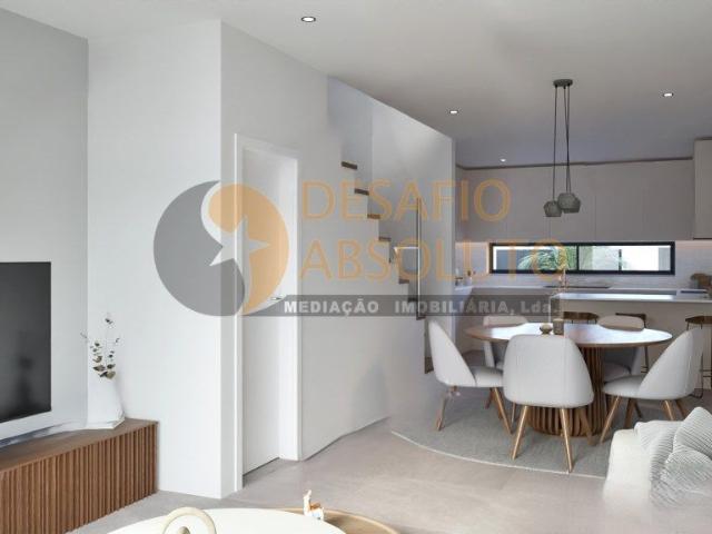 Moradias Geminadas Triplex T2+2 Foros de Amora, Seixal