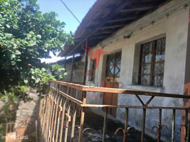 Moradias para restaurar em Guilhofrei, Vieira do Minho