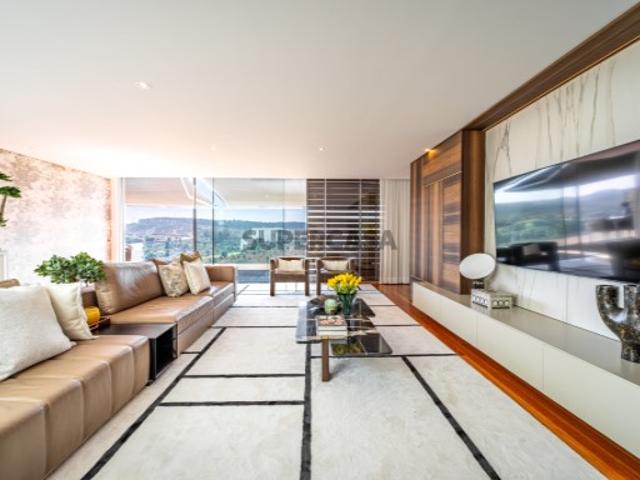 Moradia Luxo T4 mobilada com elevado padrão de qualidade no Resort Golf Vale Pisão