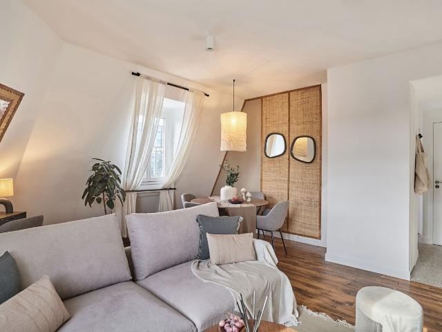 Moravi 1 bedroom in Ternes, Paris Amsterdam Apartments for Rent