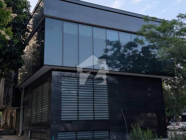 Mordern Corporate Plaza For Rent