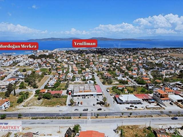 Mordoğan ana cadde üzerinde 1.326 m2 konut imarlı arsa