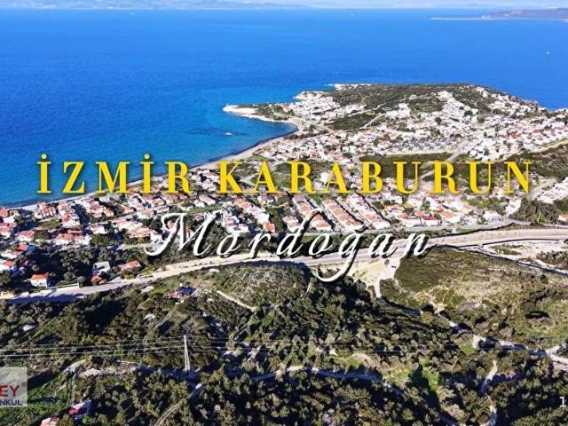 Mordoğan Ardıç mevkinde deniz manzaralı tarla