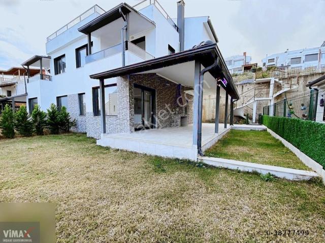 Mordoğan Arko Sitesinde Her Kattan Deniz Gören Satılık 4+1 Villa