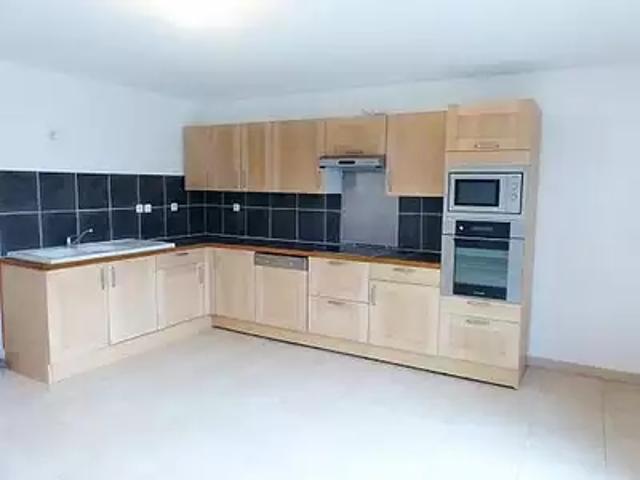 Moret Loing et Orvanne 77250 Achat / Vente appartement 4 pièces t4 au dernier étage
